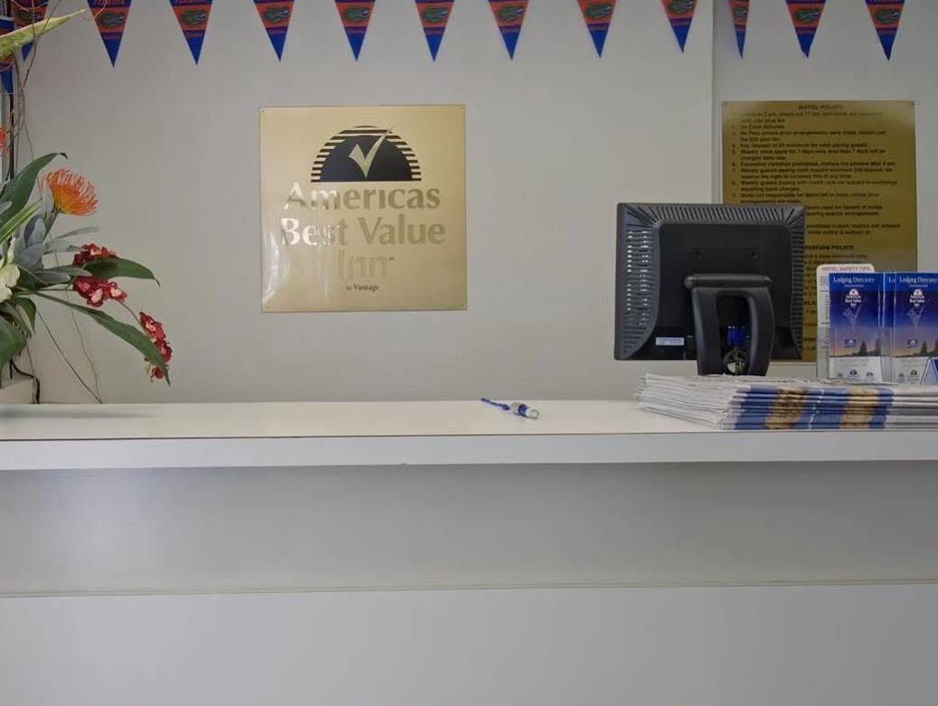 America'S Best Value Inn - غينزفيل، فلوريدا المظهر الخارجي الصورة